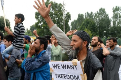 ކަޝްމީރުގެ ހާލަތު ގޯހުން ގޯހަށް، މިހާތަނަށް 68 މަރު