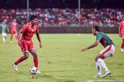 ބަންގްލަދޭޝް ސަޕޯޓަރުންނަށް ދެ ފަހަރަށް ސާބަސް