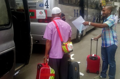 ހައްޖުވެރިން މާލެ އަށް ފުރަން ފަށައިފި