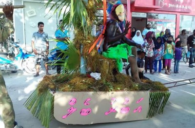 ކުޅުދުއްފުށީ މަށި މާލި ޕެރޭޑް ގިނަ ބައެއްގެ ސަމާލުކަން ހޯދައިފި