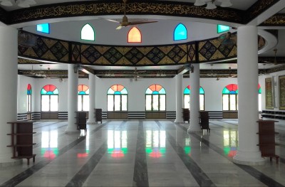 ފަރުހާދުގެ ހުނަރުން މިސްކިތްތަކަށް ޒީނަތްތެރިކަން