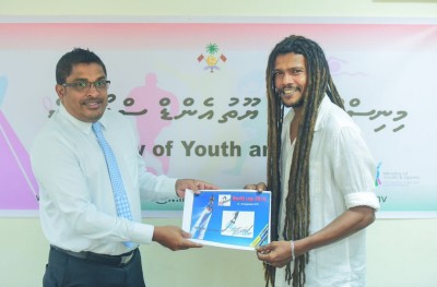 ފްލައިބޯޑް ވޯލްޑް ޗެމްޕިއަންޝިޕުގައި ވާދަކުރާއިރު އިއްބަޑޭ އުއްމީދުގައި