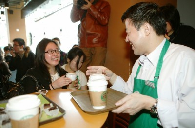 ރީއްޗަށް ވާހަކަ ދެއްކުމުން ކޮފީން ޑިސްކައުންޓް