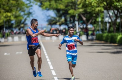 ރެޑްބުލް ކެޗް ދަ ފެރީ ރޭސް ފަޒީލް ކާމިޔާބުކޮށްފި