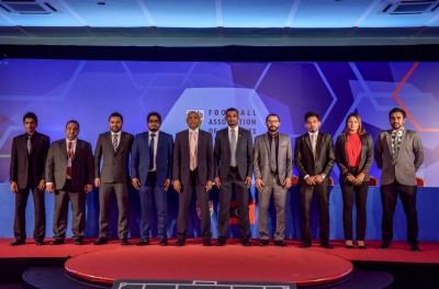 ސިޔާސީ ނުފޫޒާ ވާދަކޮށް ފުޓްބޯޅަ މޮޅުވާން ޖެހޭ!