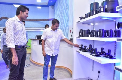 ފެނުގެ ތަހުލީލުތައް ހެދުމުގެ ހިދުމަތާއެކު އެމްޑަބްލިއުއެސްސީގެ ޝޯރޫމެއް ހުޅުވައިފި