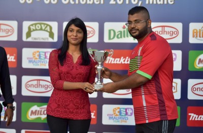 އެންމެ މޮޅު އެތުލީޓުންނަކީ ޝައްމޫނާއި މަރީ!