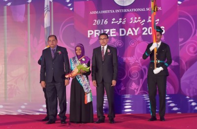 އަހުމަދިއްޔާ ސްކޫލުގެ ހުރިހާ ގޮތަކުން އެއްވަނަ ނަޝާ އަދި ރިފްޒާ އަށް