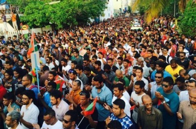 ކޮލަމް: ގާނޫނީ ދައުލަތެއް، ރައްޔިތުންގެ ވެރިކަމެއް