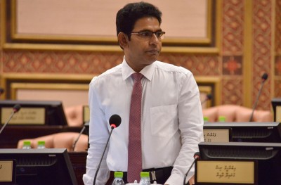 މެމްބަރުން ވިޔަފާރި ކުރާ ތަނަކަށް މަޖިލިސް ވެގެން ނުވާނެ: ވައްޑެ