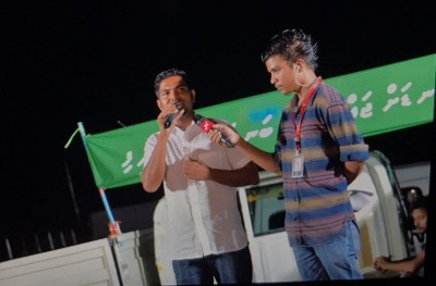ރައްޔިތުން ބަނޑަށް ޖައްސައި ގައުމު ބަނގުރޫޓުކޮށްފި: ޝިފާޒު