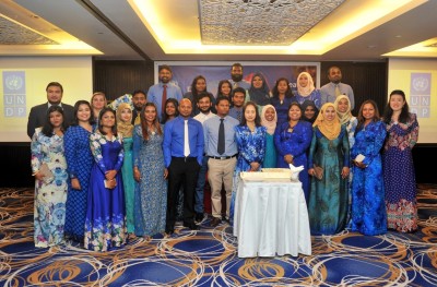 ތަރައްގީގައި އެންމެން ބައިވެރި ކުރެވޭނީ މުޖުތަމައުން ކުރިމަތިވާ ހުރަސްތައް ނައްތާލައިގެން: ނައިބު ރައީސް