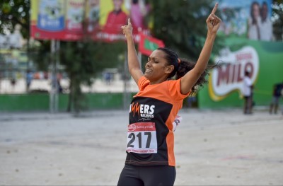 ކަސްރަތު އިންސްޓްރަކްޓަރު އެންމެން ހައިރާންކޮށްލައިފި!