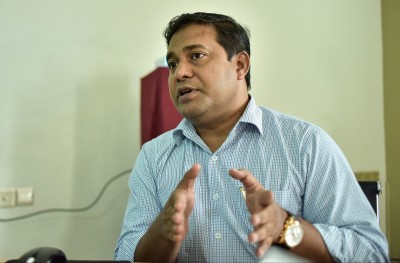 ސެންޗޫރިއަން ގޮވައިގެން ކެޕްޓަން މާނު ހިއްސާގެ ބާޒާރު ބަދަލުކޮށްލުމުގެ ދަތުރަށް
