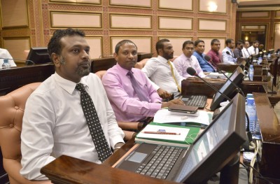 މަޖިލީހުގެ ޖަލްސާތައް ނުބާއްވާތީ އިދިކޮޅު މެމްބަރުން ޝަކުވާ ކުރަނީ