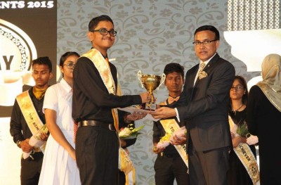 އިމާދުއްދީން ސްކޫލުގެ އެންމެ މޮޅު ދަރިވަރަކަށް އިޒްދާން