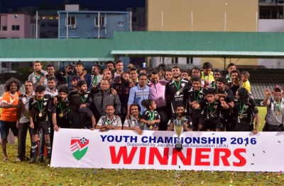 ޔޫތު ޗެމްޕިއަންޝިޕުގެ ތަށި އީގަލްސް އިން ދިފާއުކޮށްފި