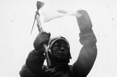 އެވަރެސްޓް ފަރުބަދަ އަށް އެރި ފުރަތަމަ އަންހެން މީހާ މަރުވެއްޖެ