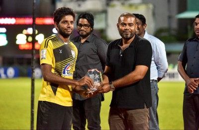 މޮޅު ކުޅުންތެރިއަކީ ސެންޓޭ، އެއް ވަނަ ކީޕަރަކަށް ސުޖަން