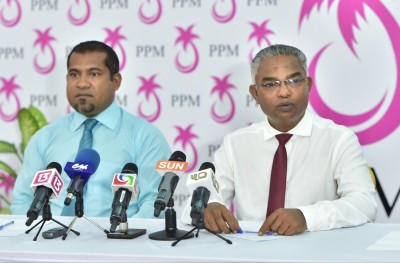 ރައީސް ޔާމީނަށް ޕާޓީ ހިންގޭނެ ގޮތެއް ހޯދަން މައުމޫނާ ވާހަކަ ދައްކާނަން: ހަލީލް