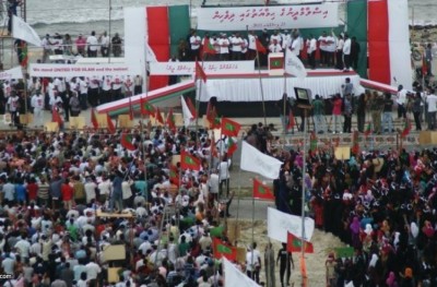ކޮލަމް ފަސް މިނިޓް: އަސްލު ސައިޒް ފެންނަން އަދި ގާތް ވެސް ނުވޭ!