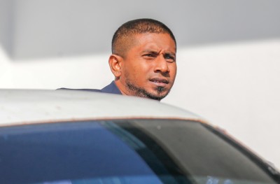 މަހުލޫފަށް ބޭރުން ފަރުވާ ހޯދަން ފުރުސަތު ނުދޭ މައްސަލަ ހުށަހަޅައިފި