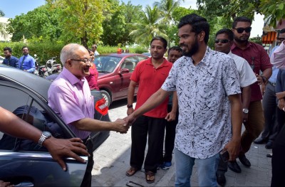 މައުމޫންގެ ފެކްޝަންގެ އަލީމް ފުލުސް އޮފީހަށް ހާޒިރުވާން އަންގައިފި
