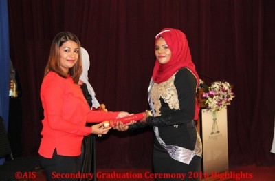 އަހުމަދިއްޔާ ގްރޭޑް 10ގެ ދަރިވަރުން ގްރެޖުއޭޓް ވެއްޖެ