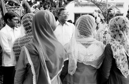 ބުރުގާގެ އެކި ސްޓައިލްތައް ފޮޓޯއިން