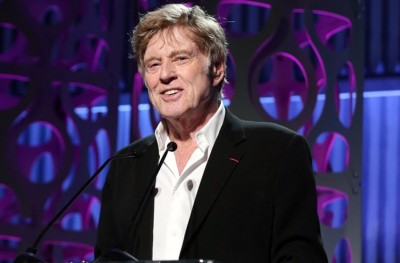 ރޮބަޓް ރެޑްފޯޑް އެކްޓް ކުރުން ހުއްޓާލައި، ޑައިރެކްޝަނަށް ހުސްވަނީ