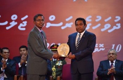 ގައުމީ އިނާމު 22 ބޭފުޅަކަށް، ޝަރަފުވެރިކަމުގެ އިނާމު ހަތަރު ބޭފުޅަކަށް