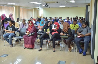 ޑޮލަރުގެ ދިގު ކިއޫގެ ބަދަލުގައި ފަސޭހަ އިންތިޒާމަކަށް