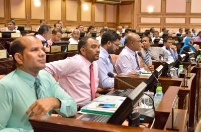 "ގިނަ މެމްބަރުން ތިބީ ފިތިފައި، ހައްގުތަކެއް ނިގުޅައެއްނުގަނެވޭނެ"
