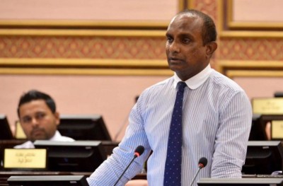 "ގިނަ މެމްބަރުން ތިބީ ފިތިފައި، ހައްގުތަކެއް ނިގުޅައެއްނުގަނެވޭނެ"