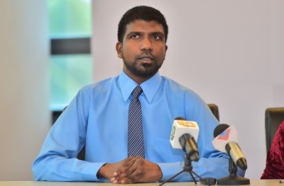 ލޯފަން ކުދިންގެ ޖަމިއްޔާގެ މެމްބަރުންގެ މެދުގައި ކޮންފަރެންސް ކޯލްގެ ހިދުމަތް ދިރާުގުން ހިލޭ ދެނީ