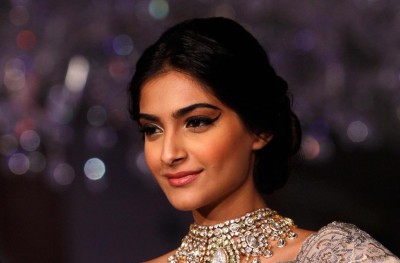 އޭޝިއާ ވިޝަން މޫވީ އެވޯޑުގެ އެންމެ މޮޅު ބަތަލާއަކަށް ސޯނަމް