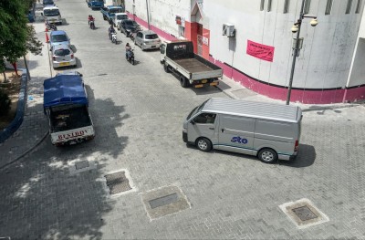 މަގުތައް އަލުން ހަދާއިރު ގަސް އިންދާނެ ޖާގައެއް ނެތް!