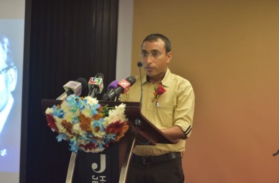 ވެރިކަމާ ހަވާލުވީ ދާހިލީ ހަމަނުޖެހުމަކުން ގައުމު ސަލާމަތްކުރަން: ވަހީދު