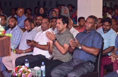 މުދާ ކްލިއާ ކުރަން ހުޅުމާލެ ބަނދަރަށް ގެންދަން ފަށަނީ