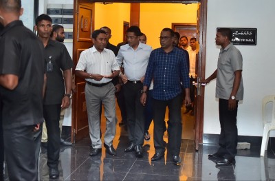 ލޯކަލް ކައުންސިލް އިންތިހާބު ފަސްކުރުމަކީ ރައްޔިތުންގެ އިންތިހާބީ ހައްގަށް ލިބޭ ބޮޑު އުނިކަމެއް: މައުމޫން