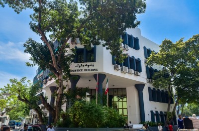 ޑިސެމްބަރު މަހާ އެކު، ކޯޓުތައް ރިސެސް އަށް ހިނގައްޖެ