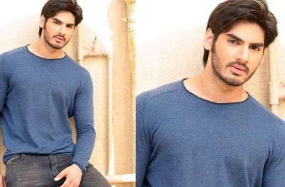 ސުނިލް ޝެޓީގެ ދަރިފުޅު އަހާން ވެސް ފިލްމު ކުޅެން ފަށަނީ