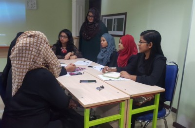 އެވިޑް ކޮލެޖުން ހިލޭ ހިންގި ވަޒީފާ އަށް އަހުލުވެރިކުރާ ޕްރޮގްރާމް ނިންމާލައިފި