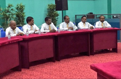 ޕީއެސްއެމްގެ ޕްރޮގްރާމްތަކުން ފުރުސަތު ނުދޭ މައްސަލާގައި އެ ކުންފުނީގެ އިސް ވެރިންނާ އެމްޑީޕީން ބައްދަލުކޮށްފި