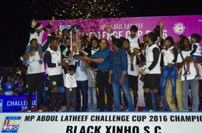 އެއްލައްކަ ކަޕުގެ ޗެމްޕިއަންކަން ބްލެކްޒީނޯ ހޯދައިފި