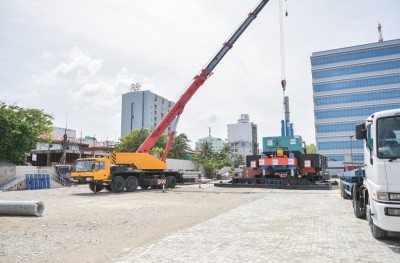 2016: އަގު ބޮޑު މަޝްރޫއުތަކެއްގެ ފެށުން