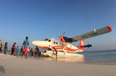 އުއްޗު އާއި ދެ މިނިސްޓަރަކު ހެނބަދު އަށް ވަޑައިގެންނެވި ސީޕްލޭންގެ ކަނދެއްގައި ނަގިއްޔަކުން ޖެހި ގެއްލުން ވެއްޖެ