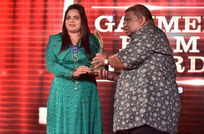 އަމްޖޭ ހައިރާންވެއްޖެ، އެކަމަކު އޭނާ އަށް ހައްގު