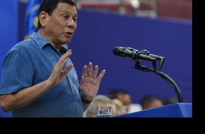 ކޮރަޕްޓް އޮފިޝަލަކު ހެލިކޮޕްޓަރުން ވައްޓާލިން: ޑުޓާޓެ