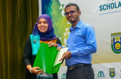 ތައުލީމީ ގޮތުން ސިންގަޕޫރު ފަދަ ގައުމުތަކާ ވާދަކުރެވޭނެ: މުނައްވަރު